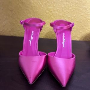 Salvatore Ferragamo F heel mules, size 8 US in fuchsia leather and satin.